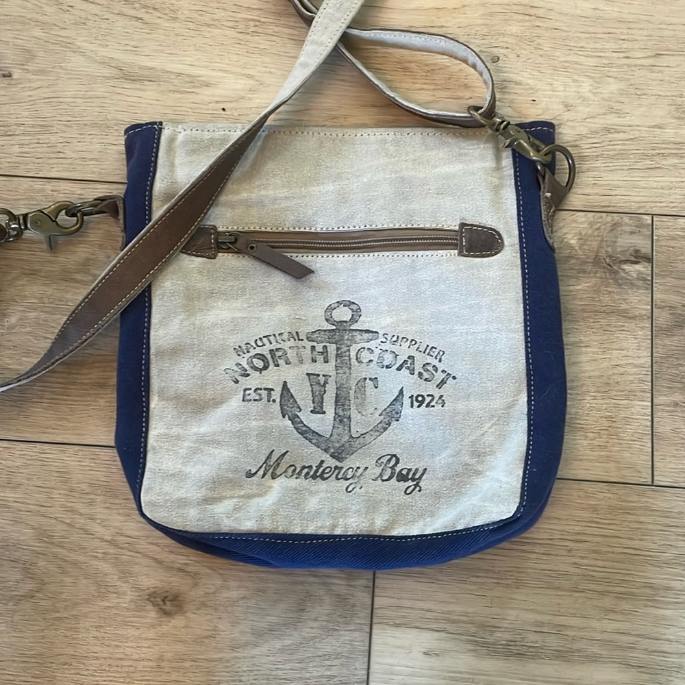 Crossbody bag